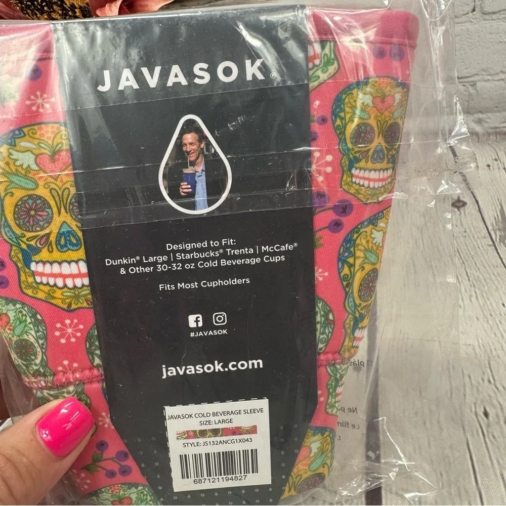 NWT boutique Java Sok Sugar Skull Cup Sleeve & coordinating magnet set